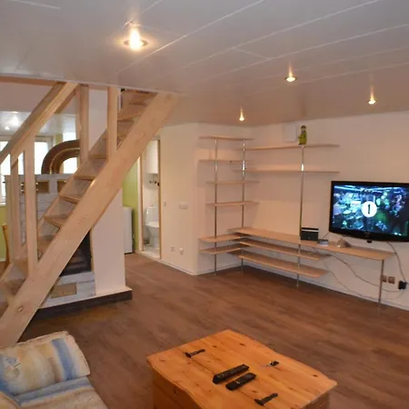 Ferienhaus Kajaka Area